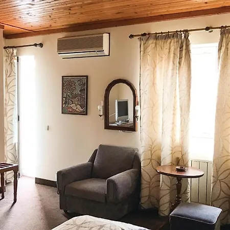 Five-bedroom Holiday In Βάρνα