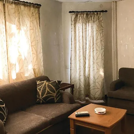 Σπίτι διακοπών Five-bedroom Holiday In *