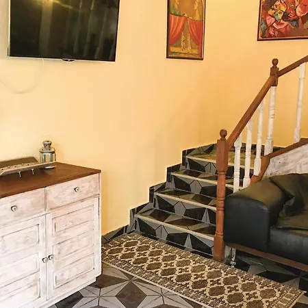Five-bedroom Holiday In